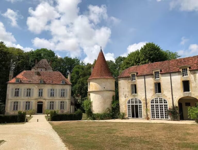 Burgundy Wine Lover's Delight – Saskia Charity Travel