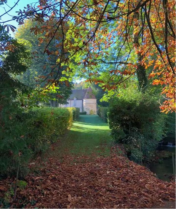 Burgundy Wine Lover's Delight – Saskia Charity Travel